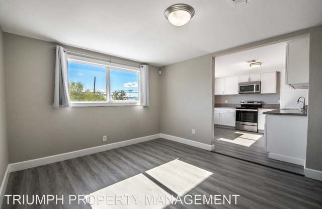 706 Dike Ln Unit #B