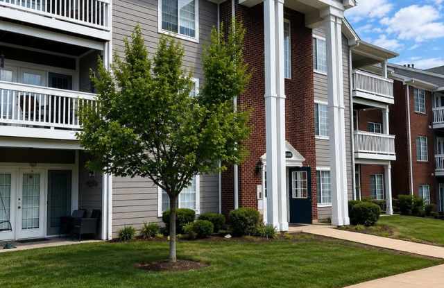 Spacious 2BR Condo with Flex Space & Private Balcony in Crestwood’s Madison Park