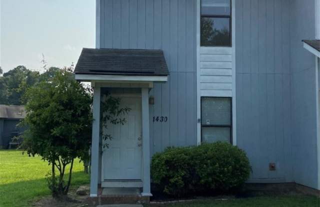 1430 Tangora Lane