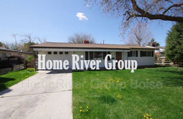 325 S Franklin Park Dr - 325 Franklin Park Drive, Boise, ID 83709