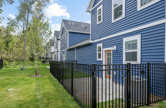 Avanterra Forest Hills Preserve