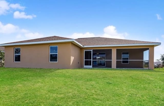 2803 27th St Sw - 2803 27th Street Southwest, Lehigh Acres, FL 33976