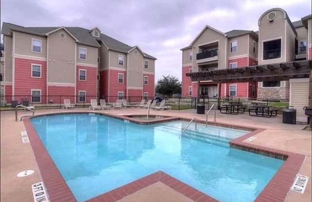 Room in 4 Bedroom Home at Crossing Pl