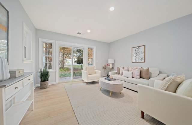 192 Allerton Commons Ln.