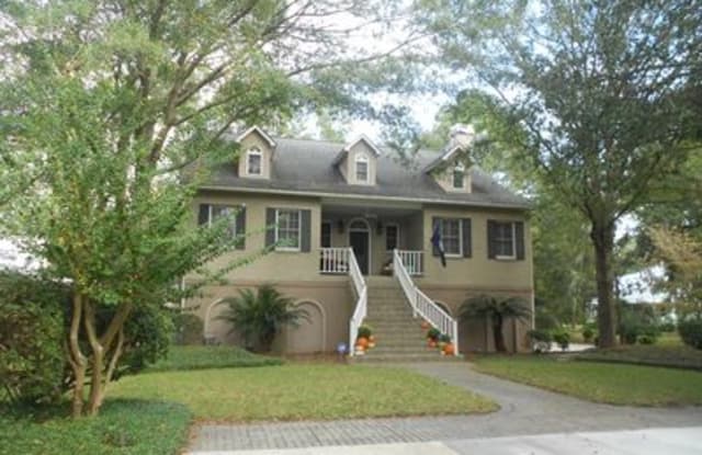 384 Rice Hope Dr - 384 Rice Hope Drive, Mount Pleasant, SC 29464