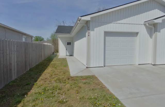 1334 W Haskell