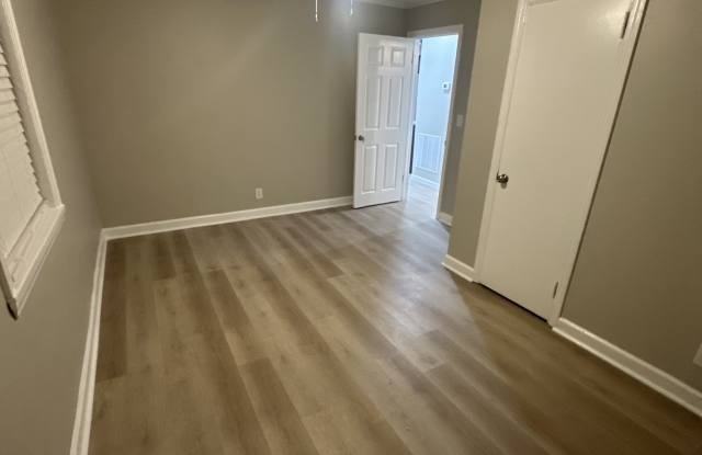 705 Elberta Street - B