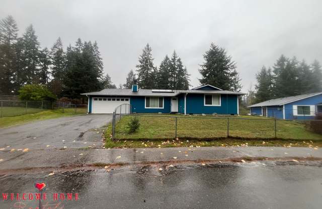 Remodeled rambler, no carpet, with HUGE fenced yard!!