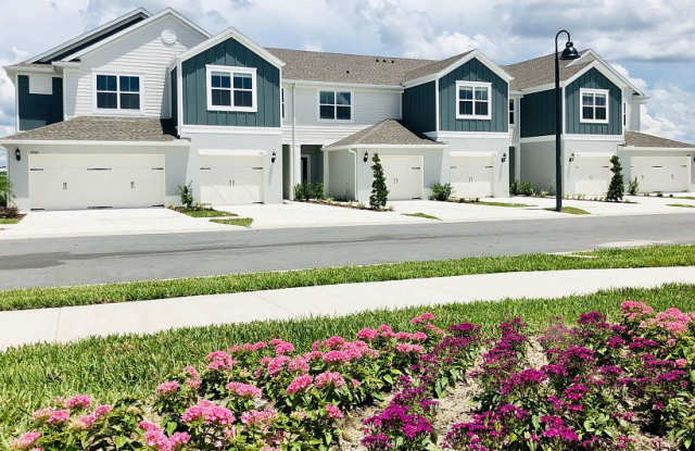 3890 Grassland Dr - 1