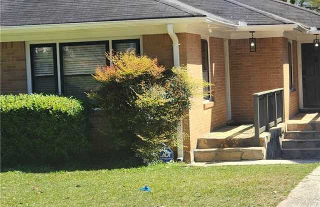 451 WIMBLEDON Road NE