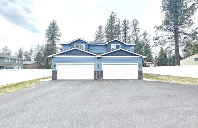 $2,250 - 3 Bed / 2.5 Bath Gorgeous Newer Built Duplex in North Spokane