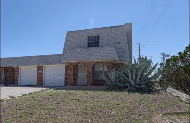 6951 Alto Rey #B - 6951 Alto Rey Avenue, El Paso, TX 79912