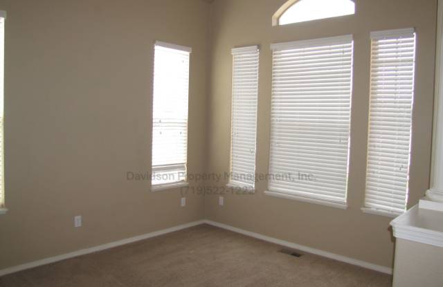 Stunning 4 Bedroom House in Wolf Ranch