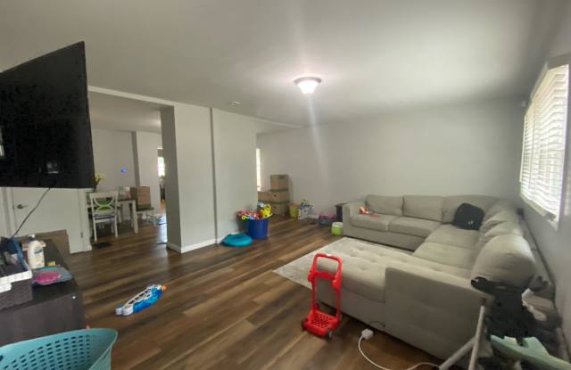 402 East Park Street