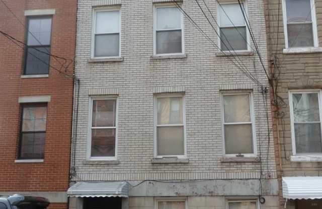 824 GARDEN ST
