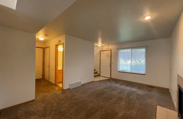 3115 E 44th - 3115 East 44th Avenue, Spokane, WA 99223