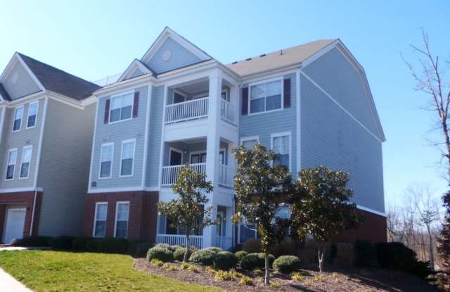 Rent special! 1 BR/ 1 BA Fabulous Two-Level Condo in Bristol Village Available Now!