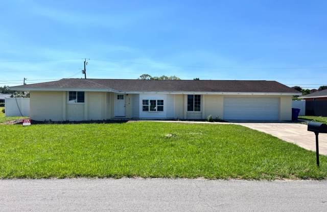 314 Inman St. Lehigh Acres FL- Fully Renovated with Fence Yard - 3 bed, 1 baths, 1 car garage- Available Now! - 314 Inman Street, Lehigh Acres, FL 33936