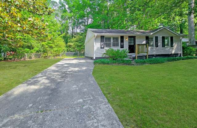 Updated 3-Bedroom Brick Ranch in Jonesboro with Fenced Yard  Prime Location
