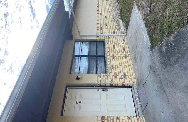821 Margaret St