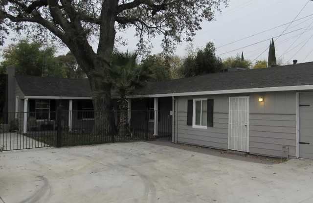 3815 North California Street