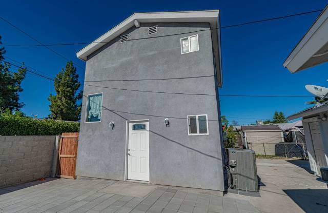 Accessory Dwelling Unit - 1 Bedroom Unit in Winnetka! - 6833 Winnetka Avenue, Los Angeles, CA 91306