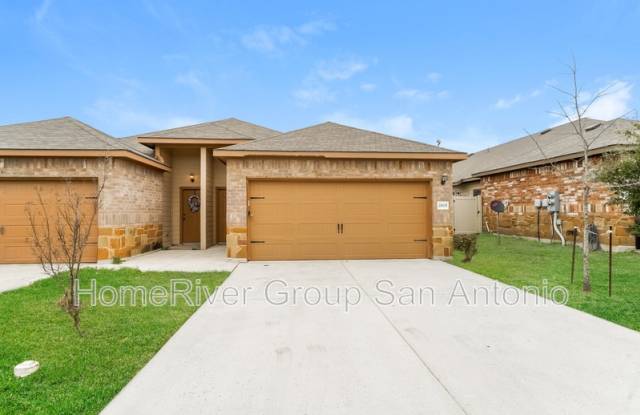 2613 Pahmeyer Rd - 2613 Pahmeyer Road, New Braunfels, TX 78130