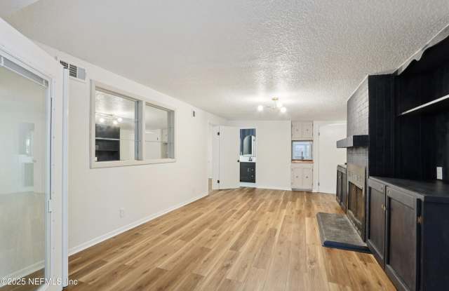 409 SAILFISH Drive E