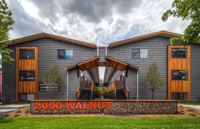 Photo of 2000 Walnut