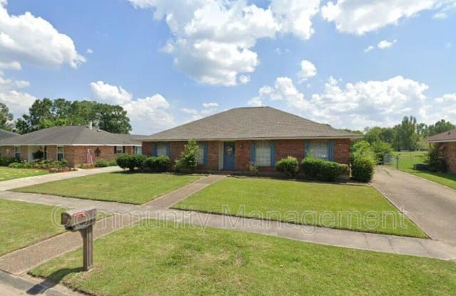 14904 Lynbrook Dr - 14904 Lynbrook Drive, Baton Rouge, LA 70816