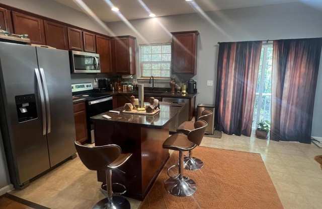 12124 RIVERVIEW Drive