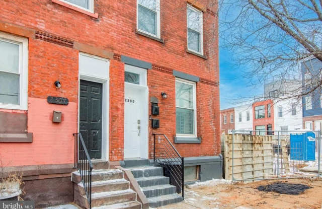 2305 N COLLEGE AVENUE