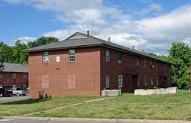2920 Ivy Ave