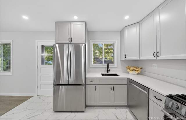 2211 Birchwood Parkway