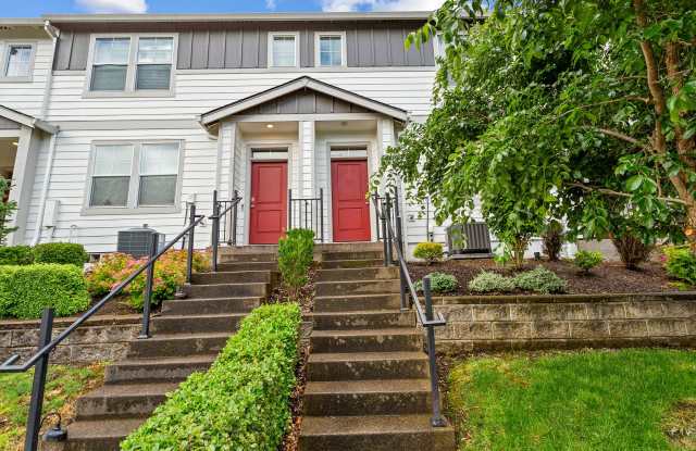 3BD 2.5BA + Townhouse w/2-Car Garage + AC