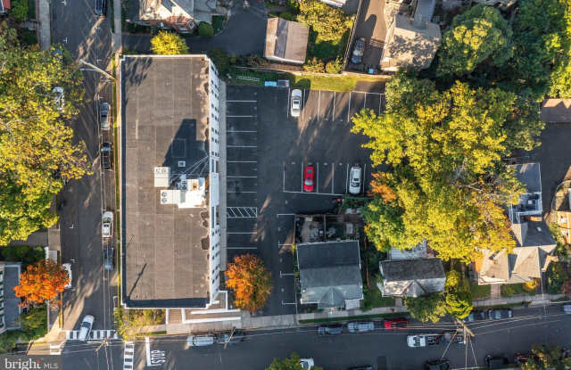 70 W OAKLAND Avenue unit: 112