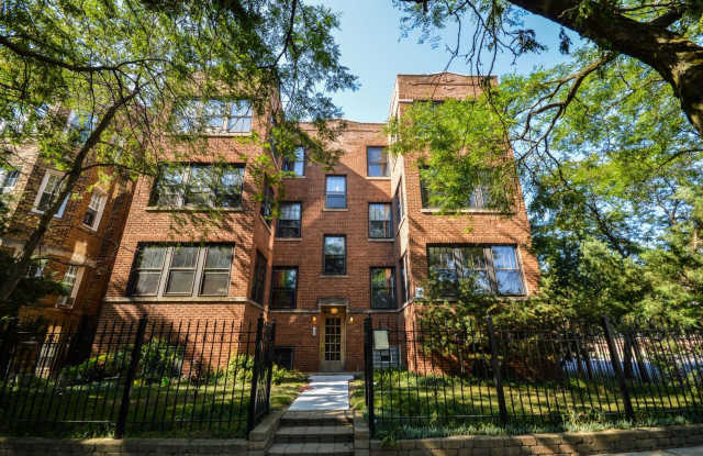 1402 W Warner Ave - 1402 West Warner Avenue, Chicago, IL 60613