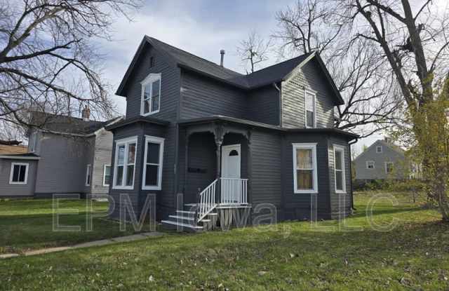 661 15th Avenue Southwest #2
