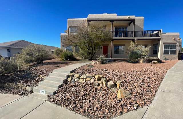 Photo of Beautiful 3 Bedroom/2.5 Bathroom Home Located off Roadrunner