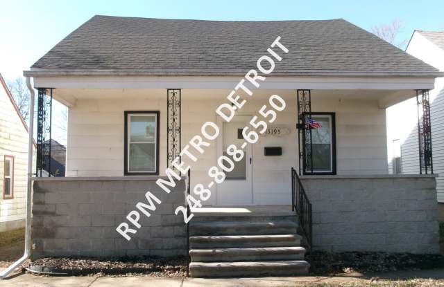 Ready to Move in Bungalow in Redford - 15195 Aubrey, Wayne County, MI 48239