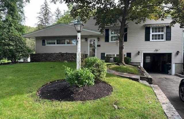 Photo of 14 Rip Van Winkle Circle Warwick Circle