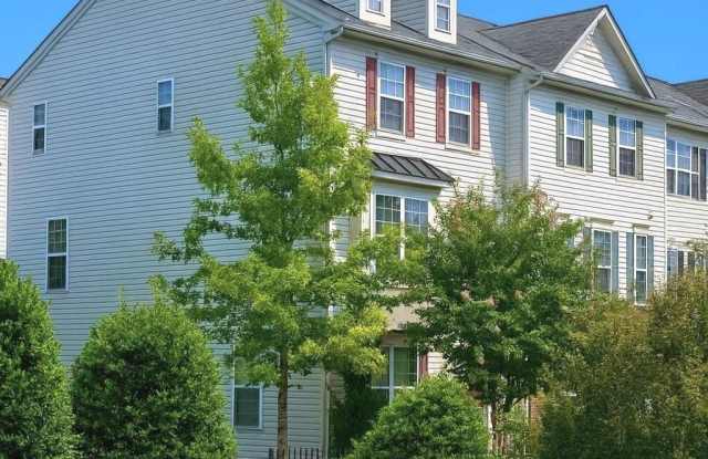 Photo of 18322 WOODHOUSE Lane