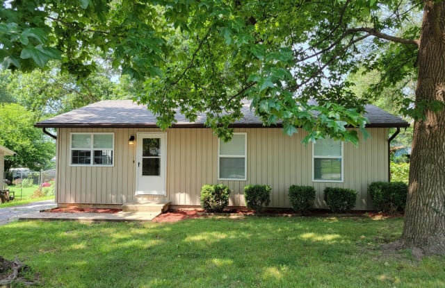 3119 N Howard - 3119 North Howard Avenue, Springfield, MO 65803