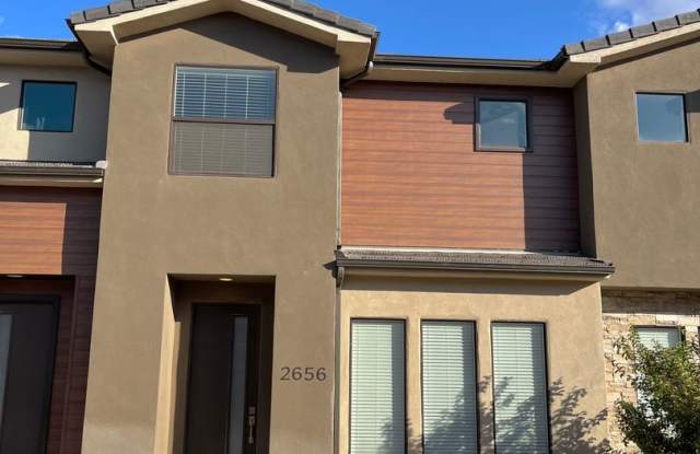 Photo of Townhome in Woodland Estates - Pool Access
