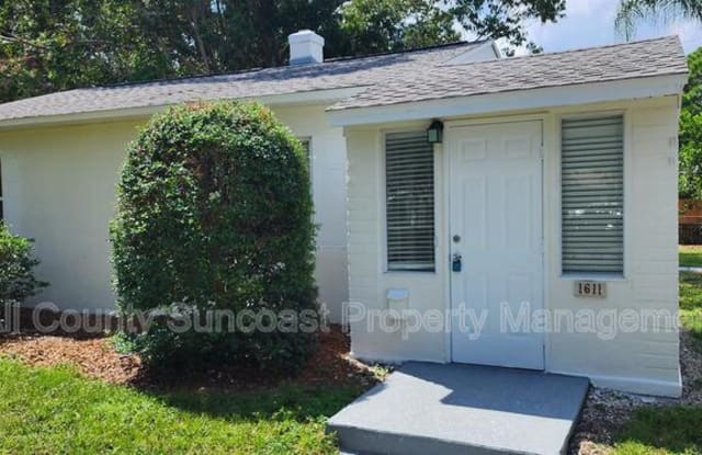 1611 Canterbury Rd N - 1611 Canterbury Road North, St. Petersburg, FL 33710