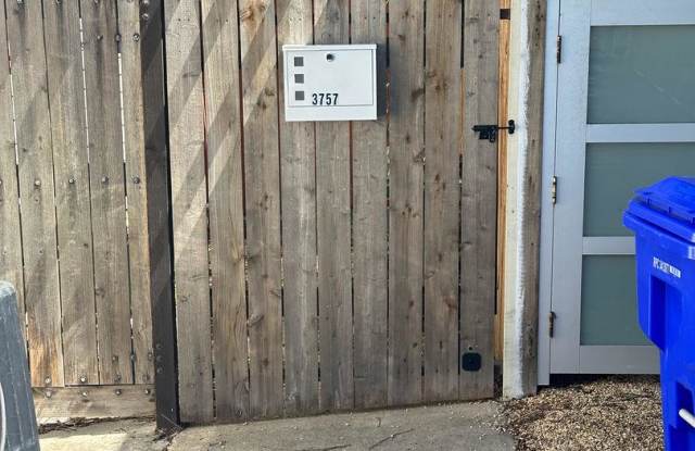 Charming 3 Bedroom 2 bathroom back house in the heart of San Diego's most desirable neighborhoods!