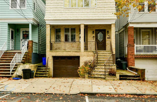 Photo of 108 WEST 42ND ST