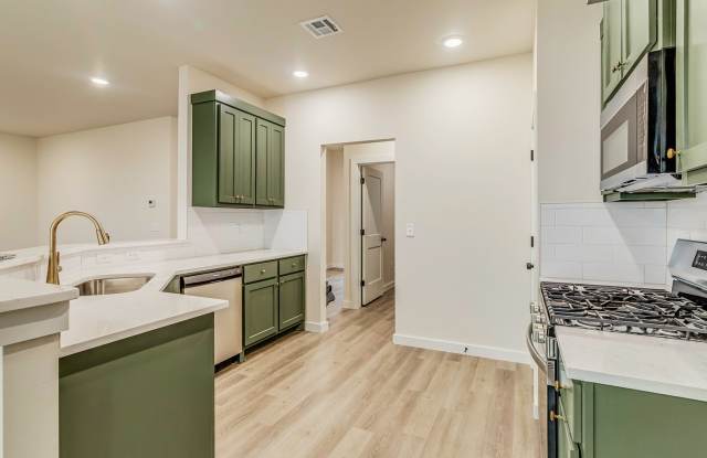 Captivating 3-Bed, 2-Bath Home in Charming Council Ridge!