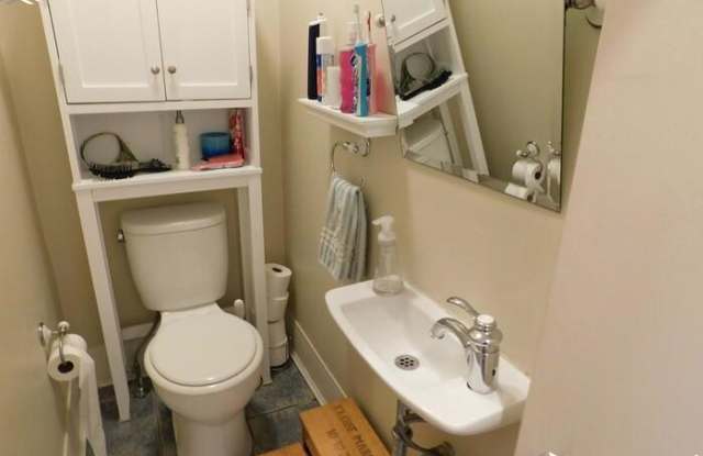 Photo of 8 Kelly Rd.