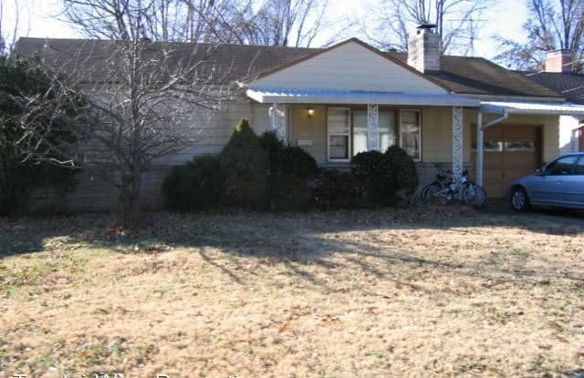 1246 E Cozy - 1246 East Cozy Street, Springfield, MO 65804